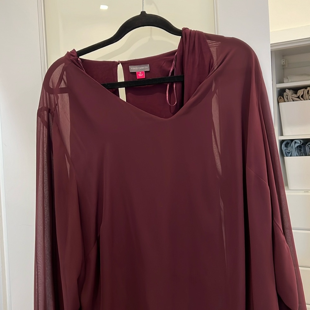 Vince Camuto ladies top